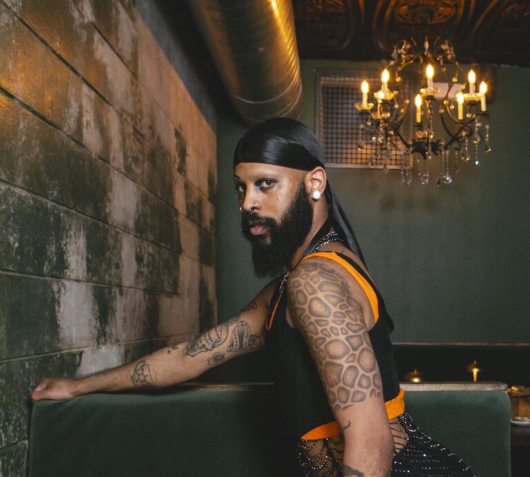 Švęskite pasididžiavimo mėnesį: pasakykite tai garsiau už nugaros esančius žmones