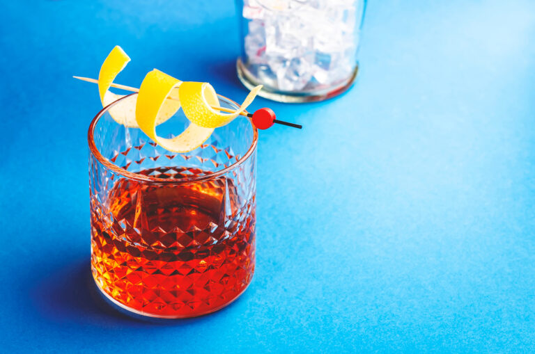 5 gėrimai, kuriuos mėgsta gaminti barmenai