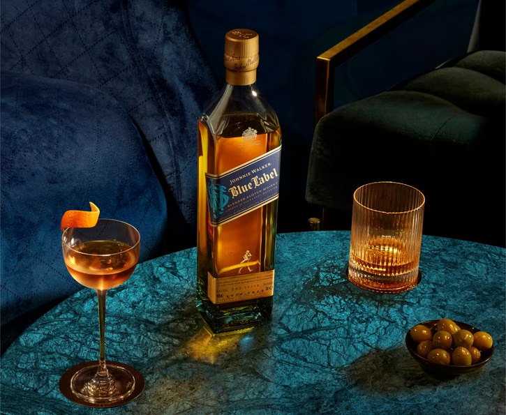 „Tales of the Cocktail Foundation“ skelbia „Pour of Couture“, kurį pristatė Johnnie Walkeris sumaišytas škotiškas viskis – naujas barmenų konkursas, įkvėptas Couture ir viskio maišymo